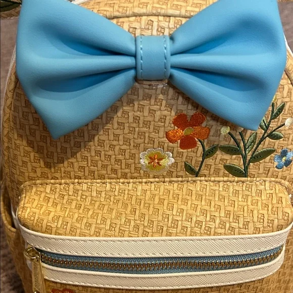 Loungefly Disney Minnie Mouse Raffia Floral Ears Mini Backpack - Picture 4 of 6